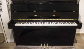 NUEVO!! Hermoso Piano Vertical Yamaha